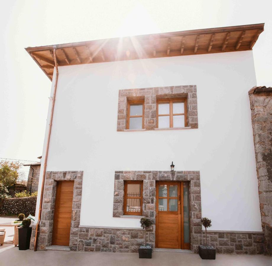 El Riveru - Astur Casas Rurales Balmori ภายนอก รูปภาพ